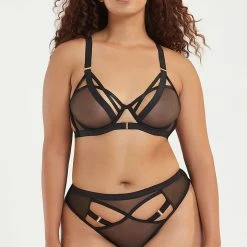 Bluebella Set: Oslo High-Waist Black Bra & Thong